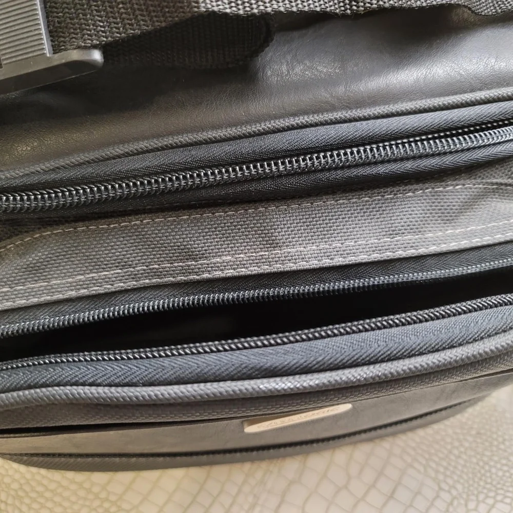 Case Logic Bag*NEW